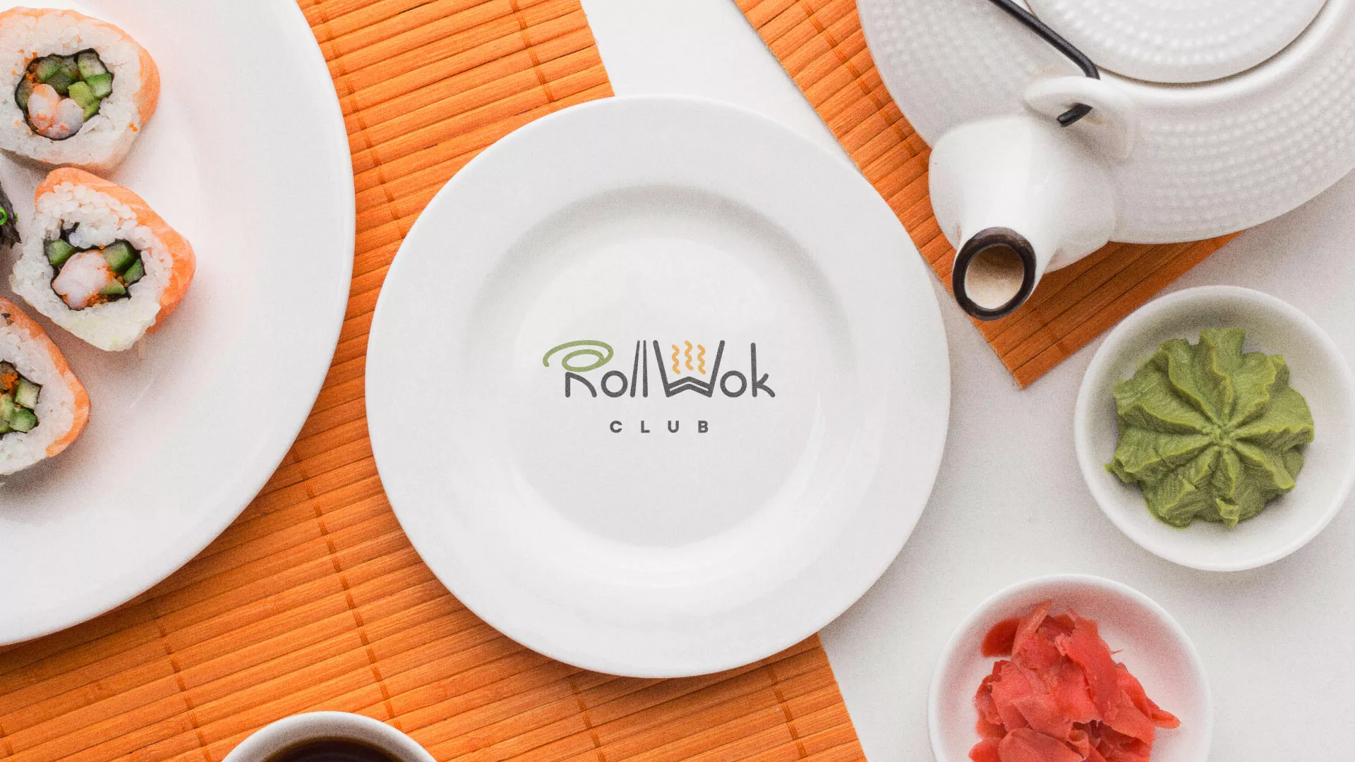 Разработка логотипа и фирменного стиля суши-бара «Roll Wok Club» в Хадыженске